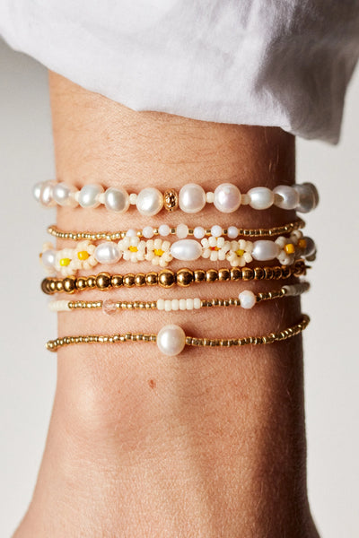 The Stellar Pearly Bracelet